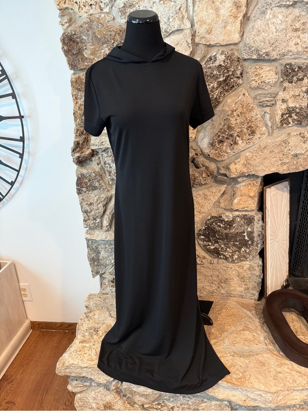 Vintage Black Short-Sleeve Hooded Maxi Dress